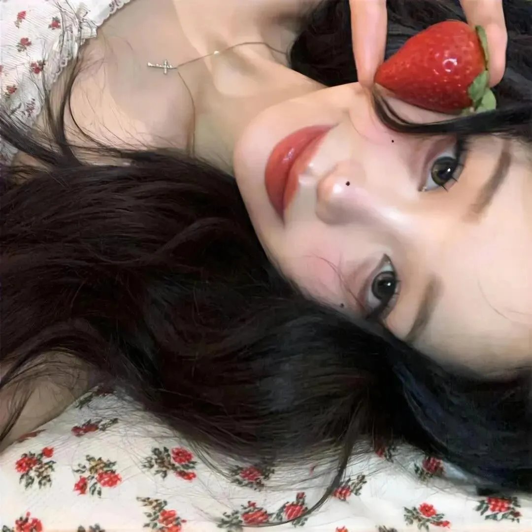 她房间里的云
